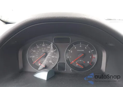 2010 Volvo C70 T5 z USA, uszkodzony, nr VIN YV1672MC9AJ092141